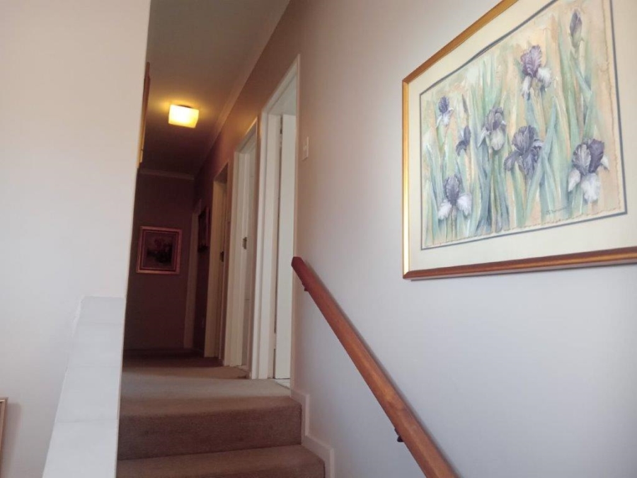 5 Bedroom Property for Sale in Wavecrest Eastern Cape